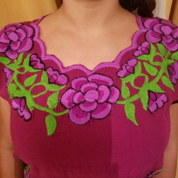 Boho/Mexican Embroidered Top - Picture 2 of 8